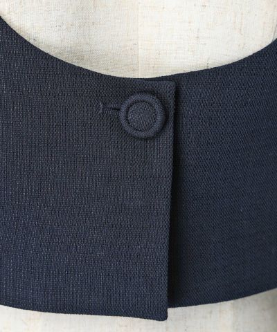 button (navy)