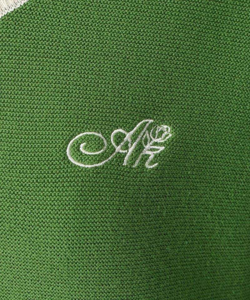 Embroidery close-up (light green×white)