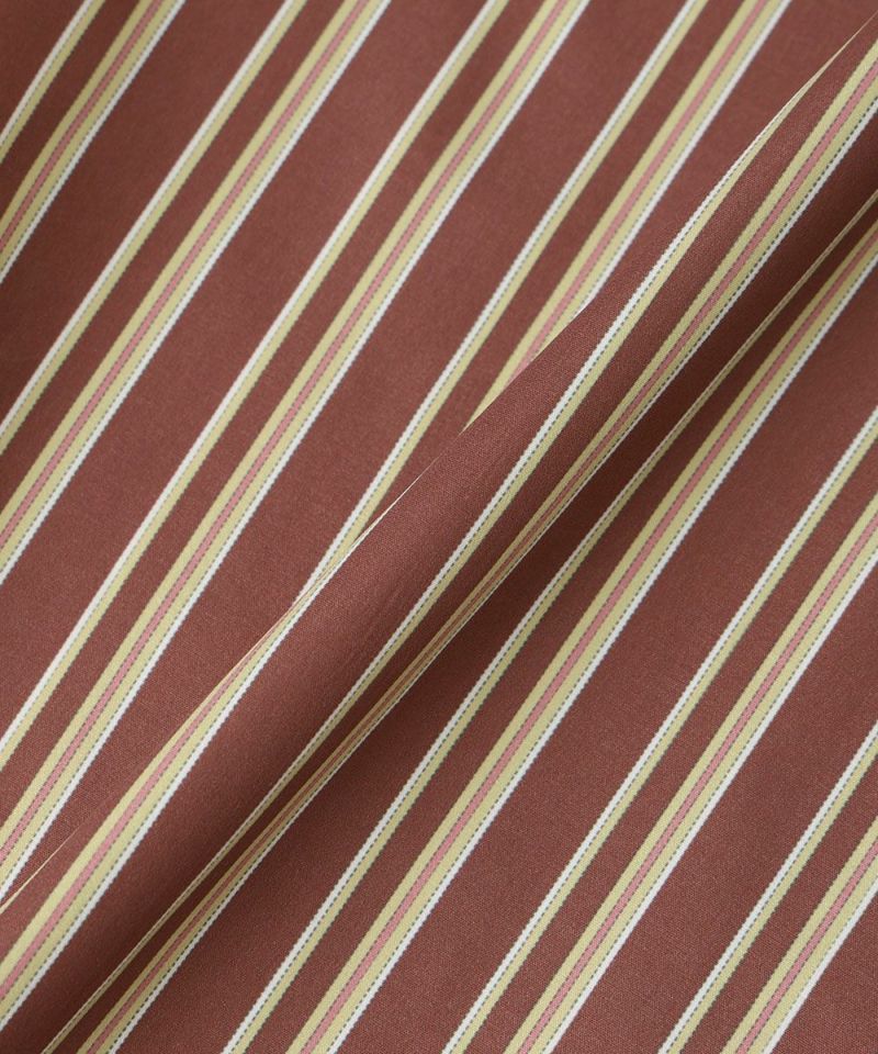 Fabric close-up (bordeaux×brown)