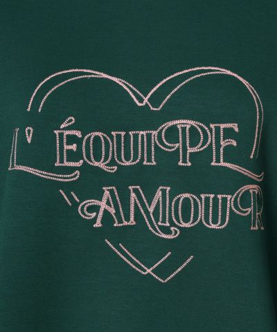 Embroidered logo (green)