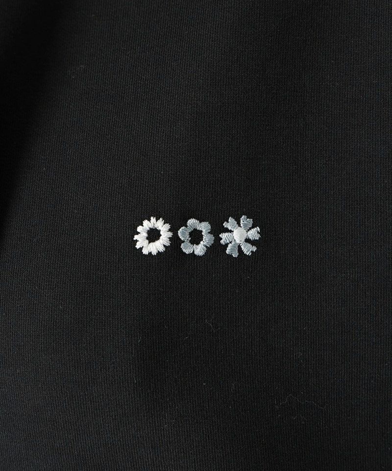 Front embroidery (black)