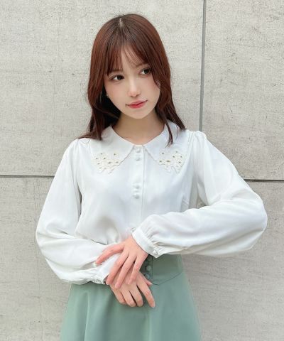 Mini bouquet embroidered cutwork collar blouse/F i.n.t [53AF02j009]