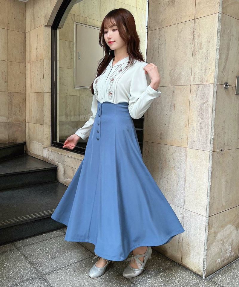 light blue / 157cm / Wearing size: 2