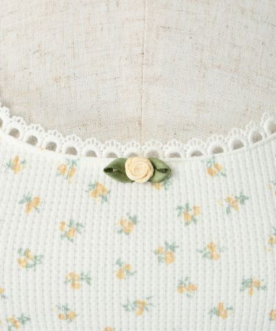 Rose motif (yellow)