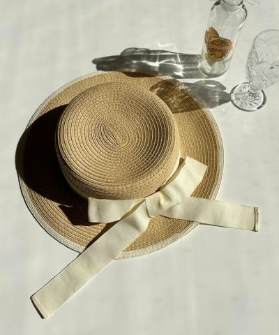 Color-coordinated brim grosgrain ribbon canotier/an another angelus [53BB01a001]