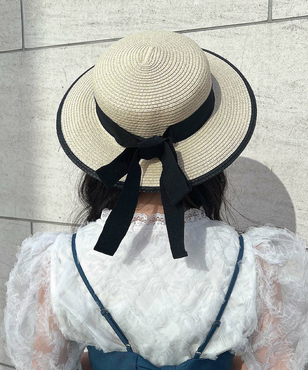 beige×black