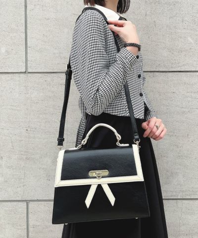 black×white