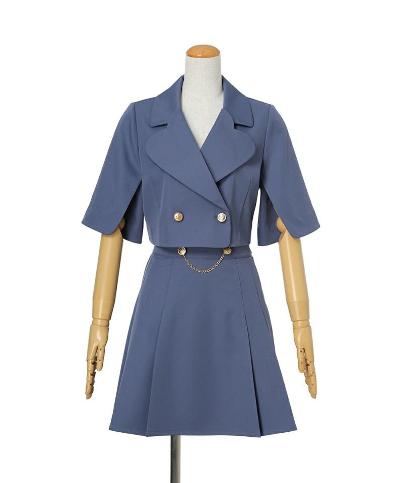 Sleeve buttons undone (gray)