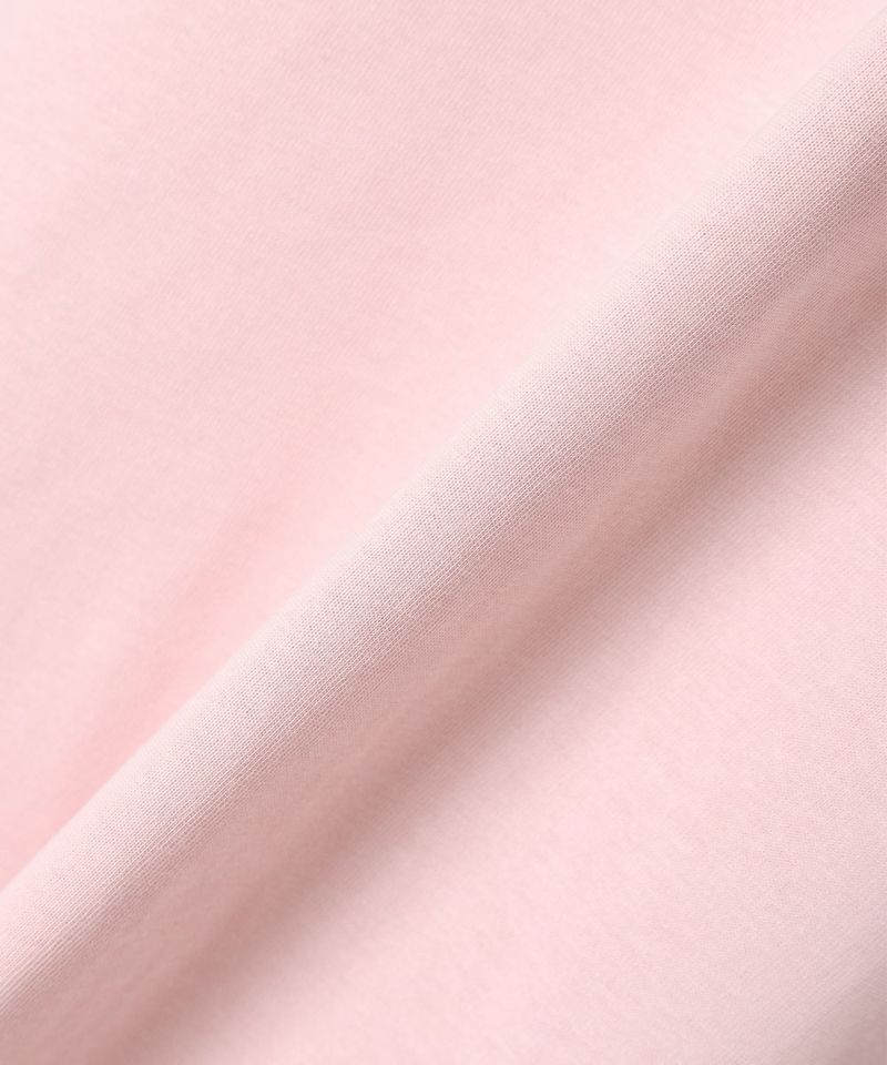 Fabric close-up (light pink)