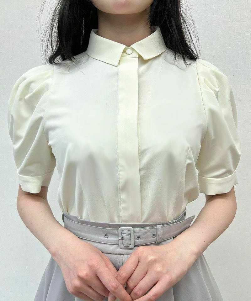 ivory×blue / 157cm / タイを取り外した状態