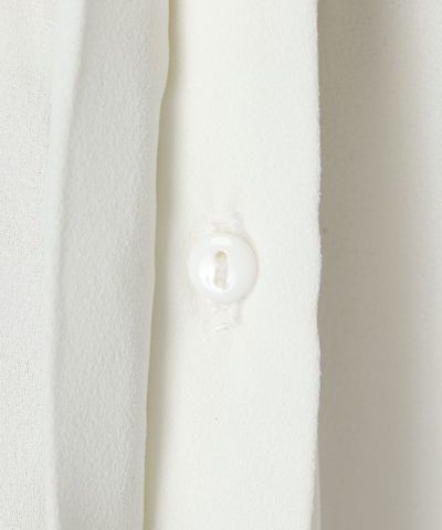 Hidden buttons (off white x gray)