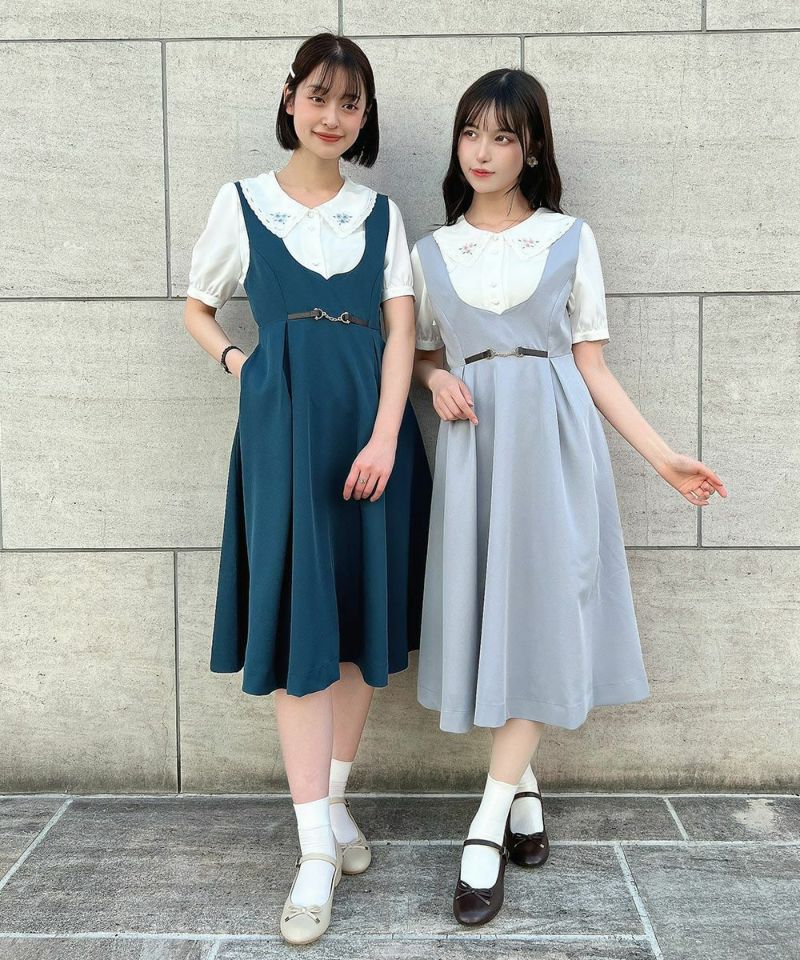 Left: white×blue / 165cm, Right: white×pink / 157cm