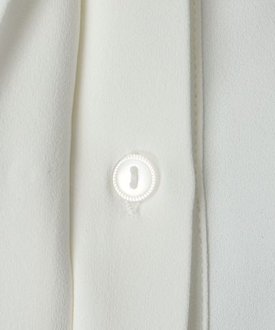 Back button (off white×black)