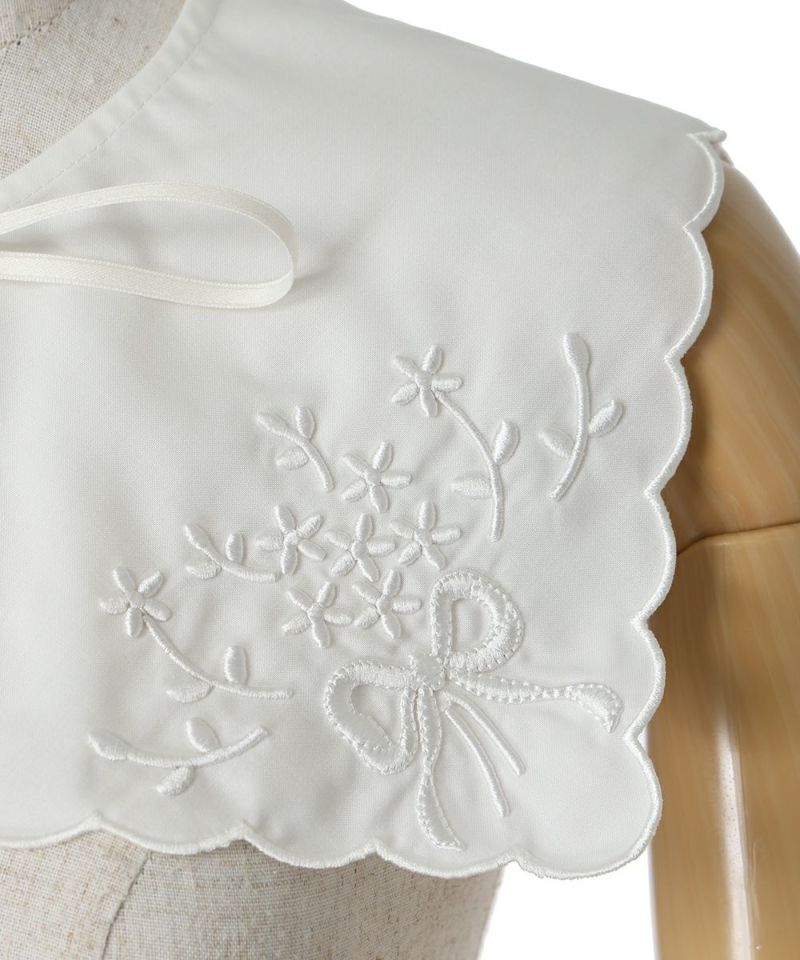 Embroidery (off white)