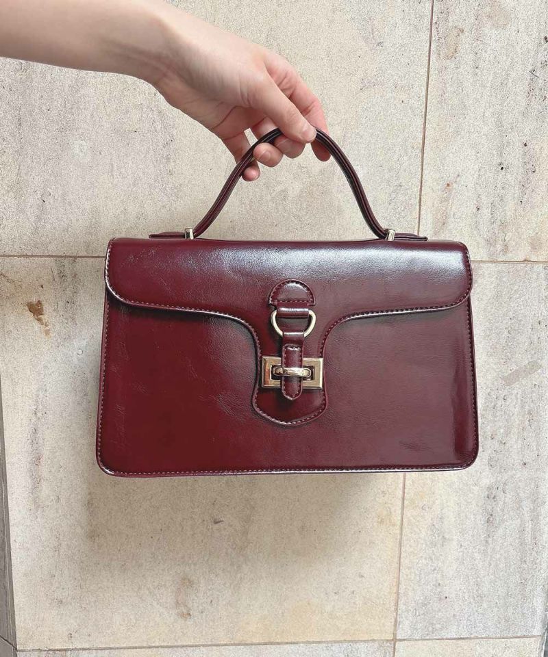 wine red