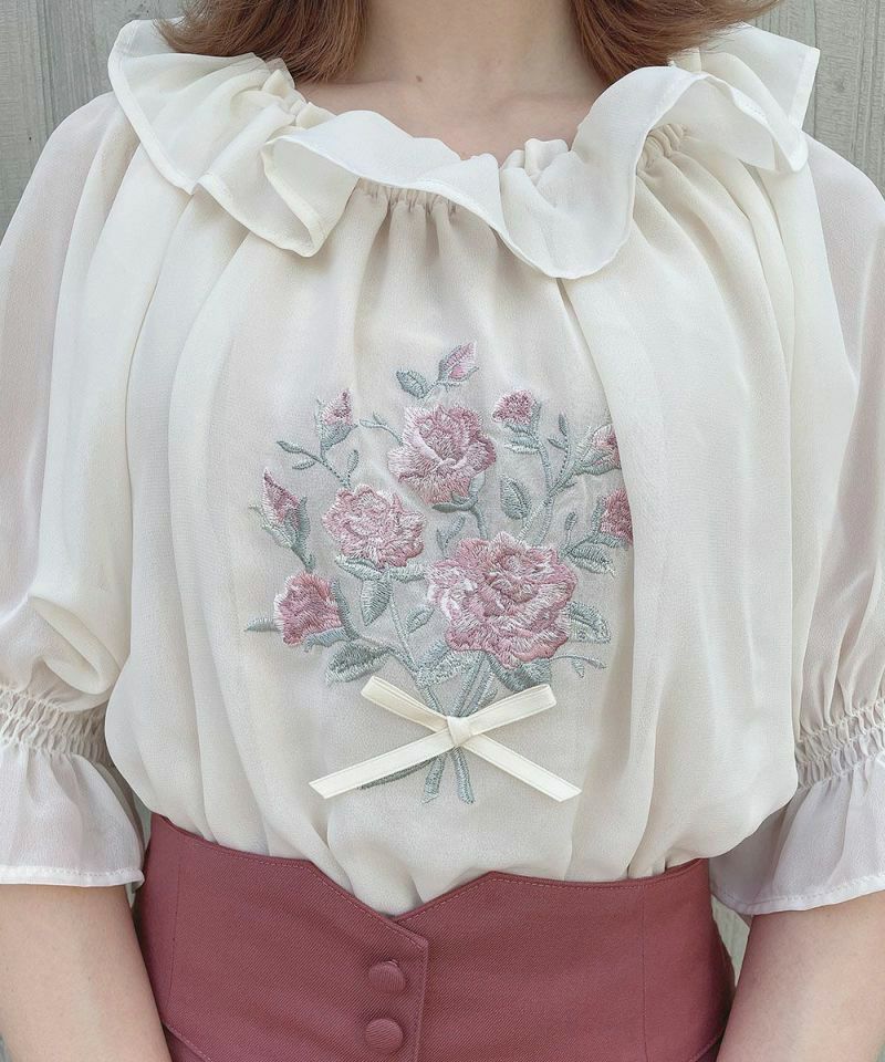 ワンダフルワールド 幻の薔薇ブーケ刺繍半袖ブラウス KANEKO ISAO ワンダフルワールド 幻の薔薇ブーケ刺繍半袖ブラウス KANEKO ISAO