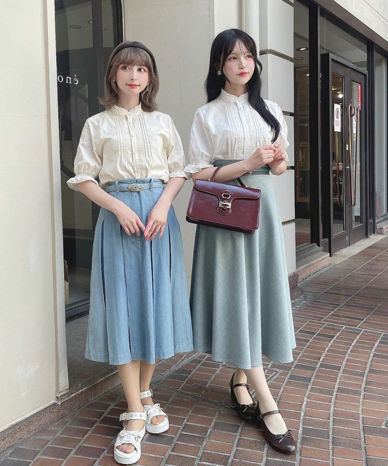 Left: light beige / 152cm, Right: off white / 157cm