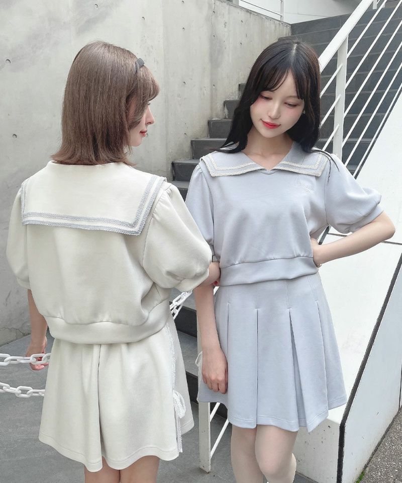 Left: off white / 152cm, Right: light blue / 157cm