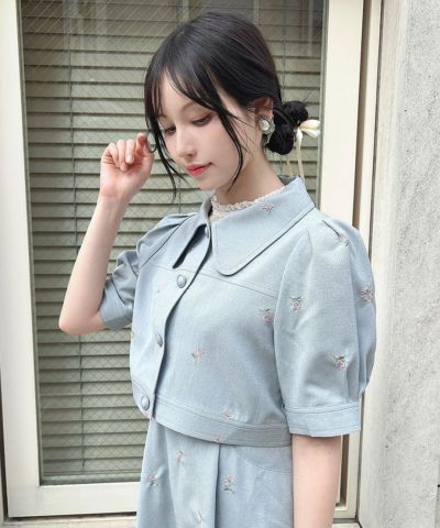 Small flower embroidered short shirt jacket / F i.n.t [54AD01h005]