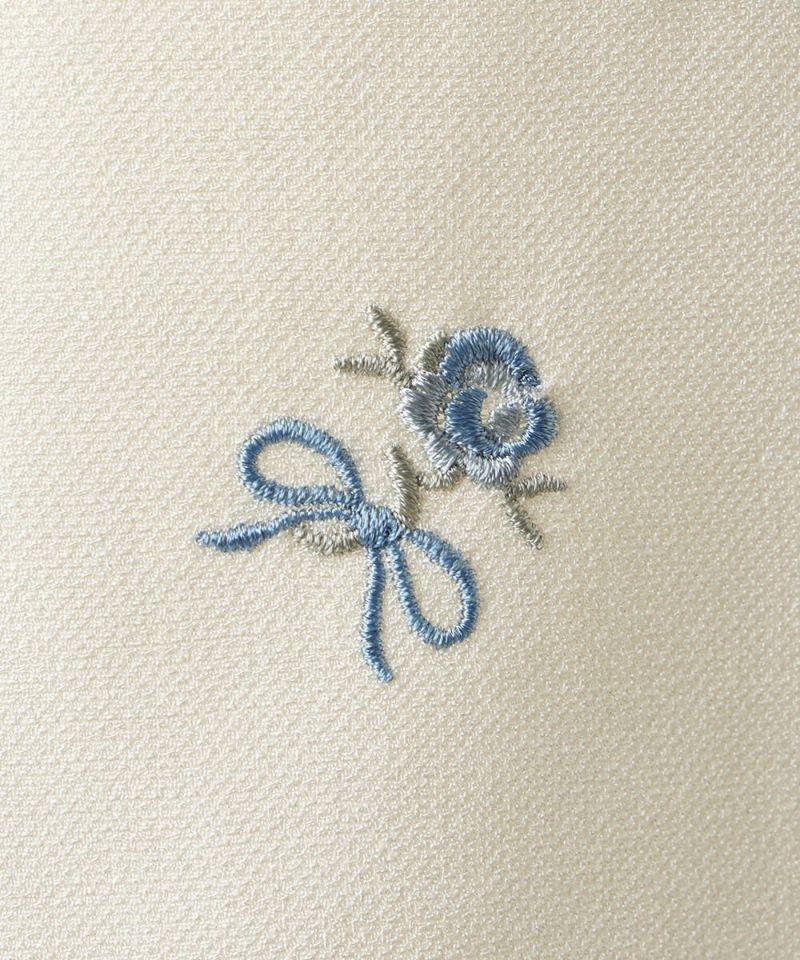 Embroidery (ivory)