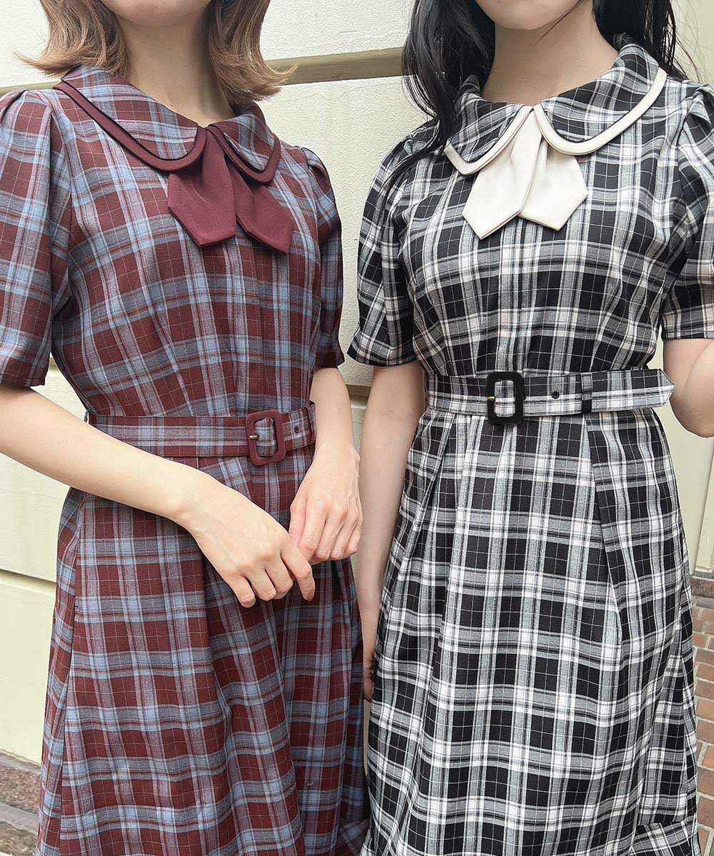 左：bordeaux / 152cm, 右：black / 157cm