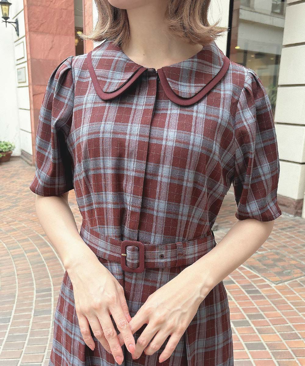 bordeaux / 152cm / タイを外した状態