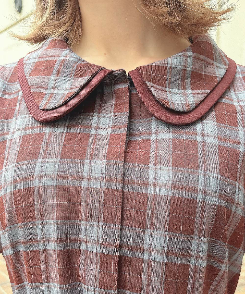 bordeaux / 152cm / タイを外した状態