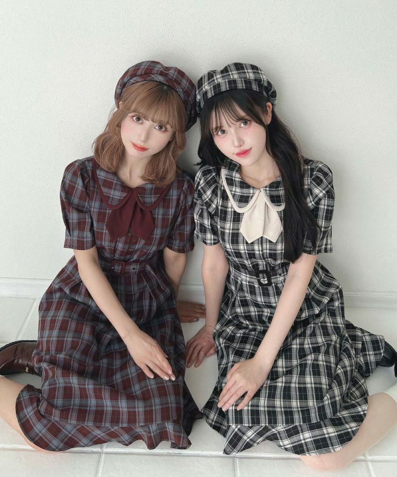 左：bordeaux / 152cm, 右：black / 157cm