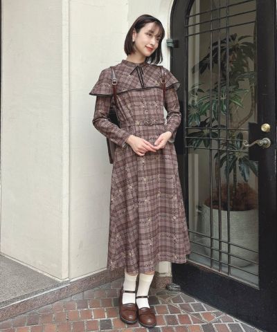 ■【ご予約】プチフラワーチェック柄ケープ付きワンピース/F i.n.t [55AE02j004][9月中旬入荷予定]【2025秋】