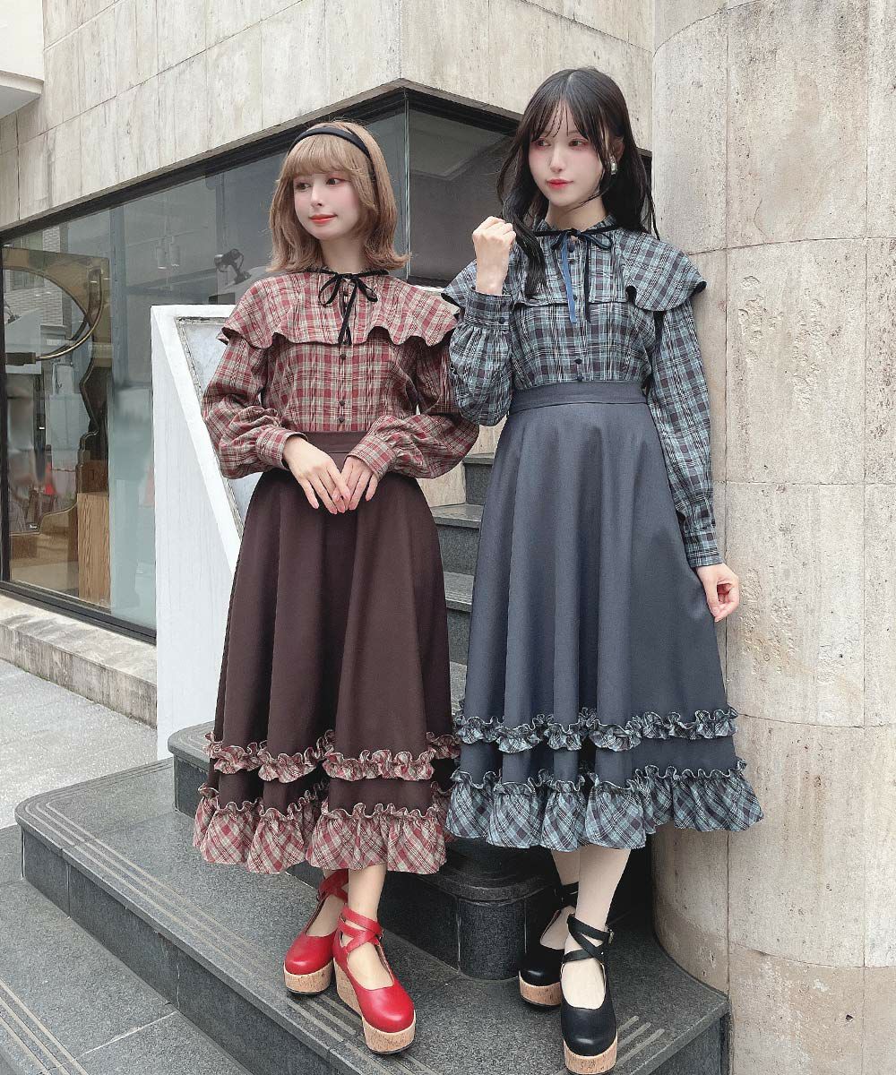 左：brown×red / 152cm, 右：navy×blue / 157cm