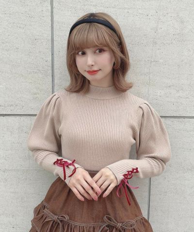 Ribbed knit pullover with lace-up cuffs / F i.n.t [55AJ03j001]