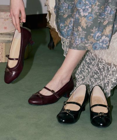 Classic pumps with thin belt / an another angelus [55BA01c001]