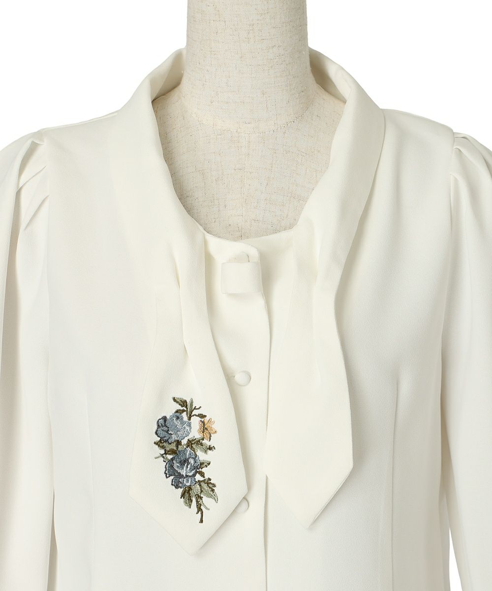 ネクタイをほどいた状態 (off white)