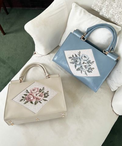 Rose embroidered tote bag/an another angelus [54BC01a007]