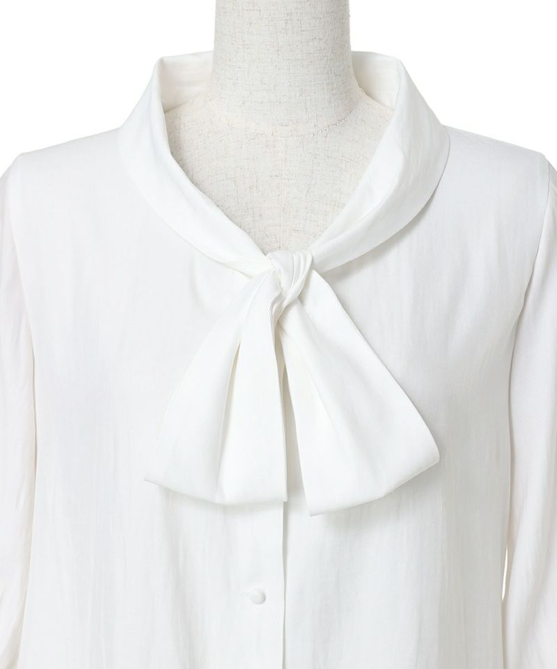Front up (off white)