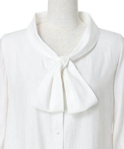 Front up (off white)