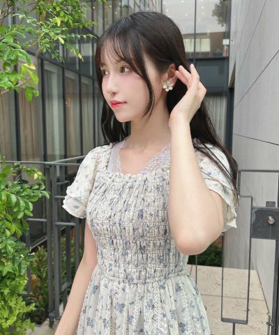 blue / 157cm / Layered with lace innerwear