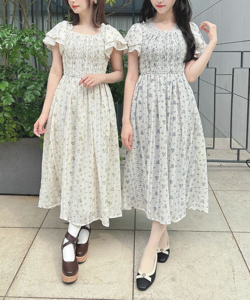 Left: yellow / 152cm, Right: blue / 157cm / Layered with lace inner