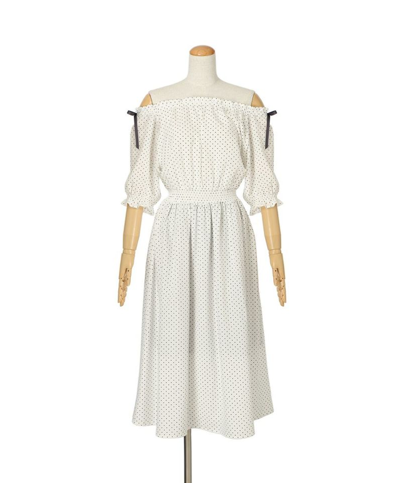 Off-the-shoulder (off white×black)