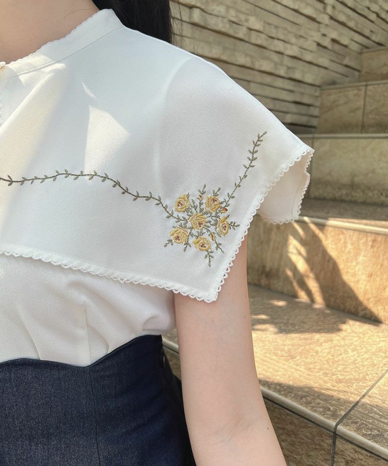 スクエアケープ衿ローズ刺繍ブラウス/an another angelus