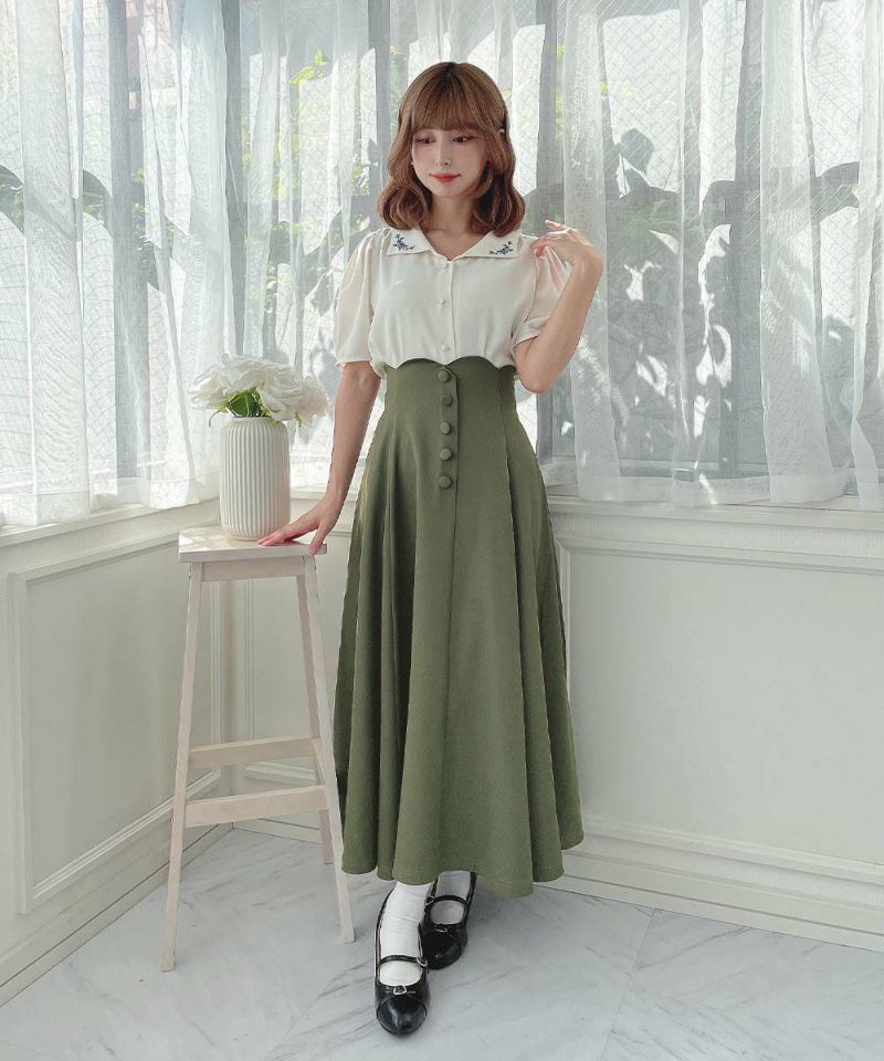 Olive green / 157cm / Wearing size: 2