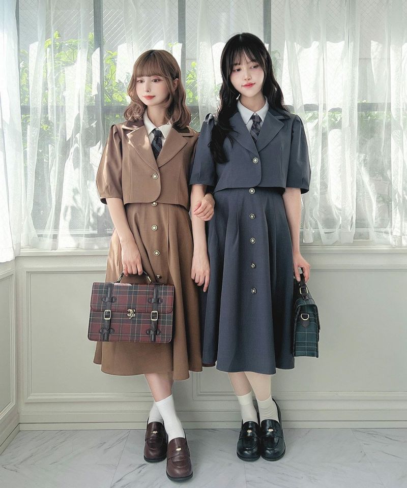 Left: brown / 152cm, Right: gray / 157cm