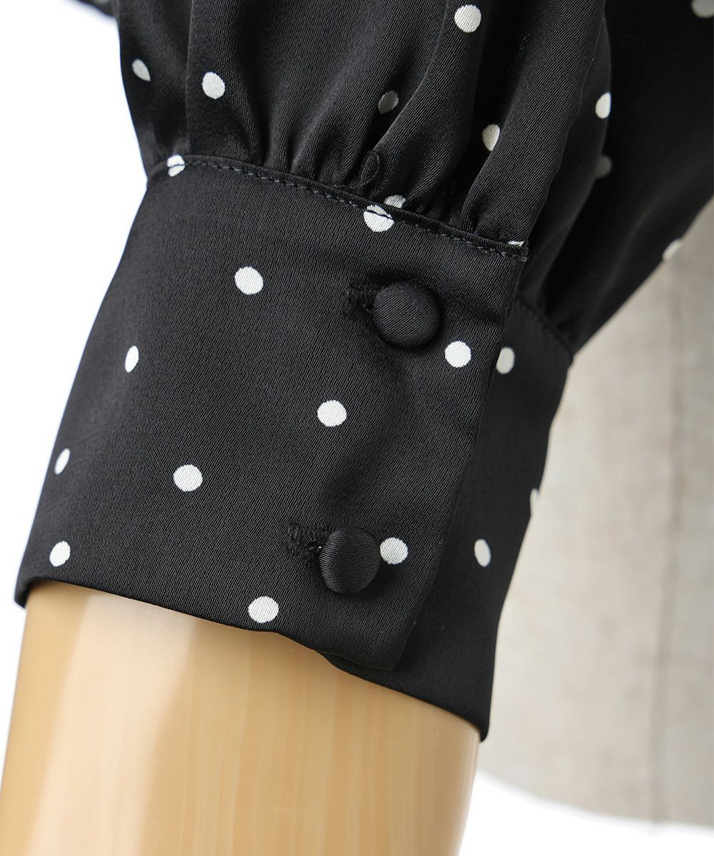 袖元 (black×white)