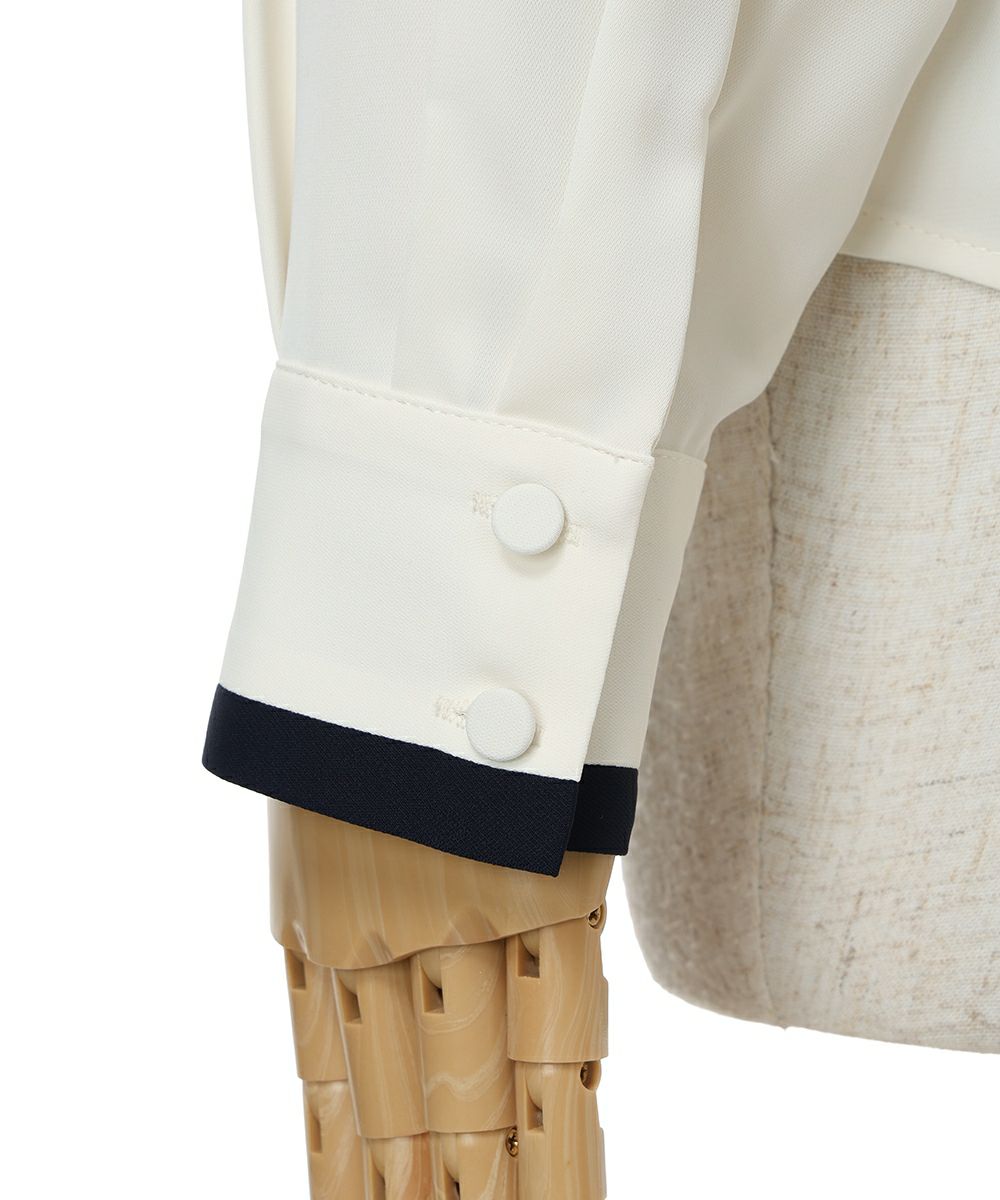 袖元 (off white)