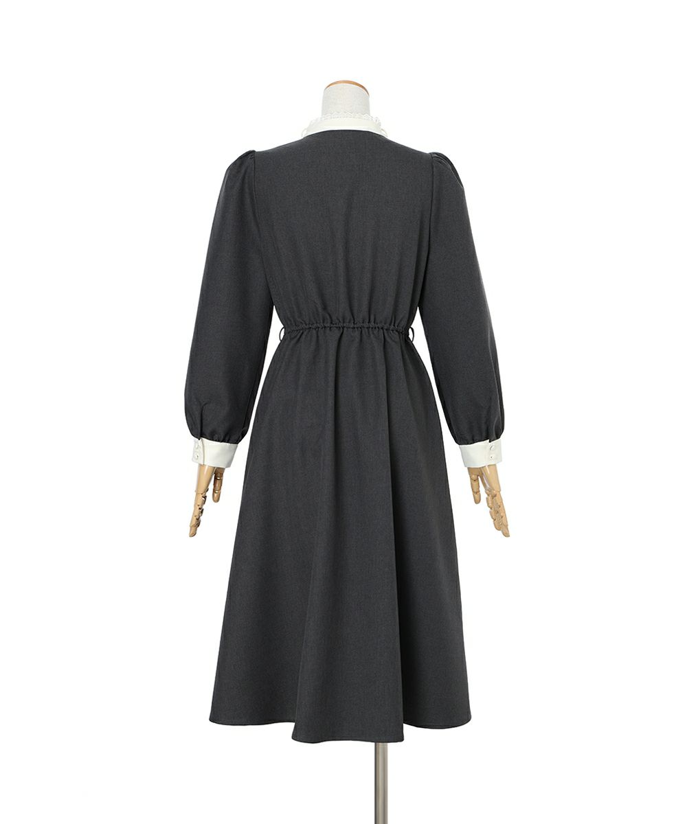 リボンとベルトを外した状態/バック (charcoal)